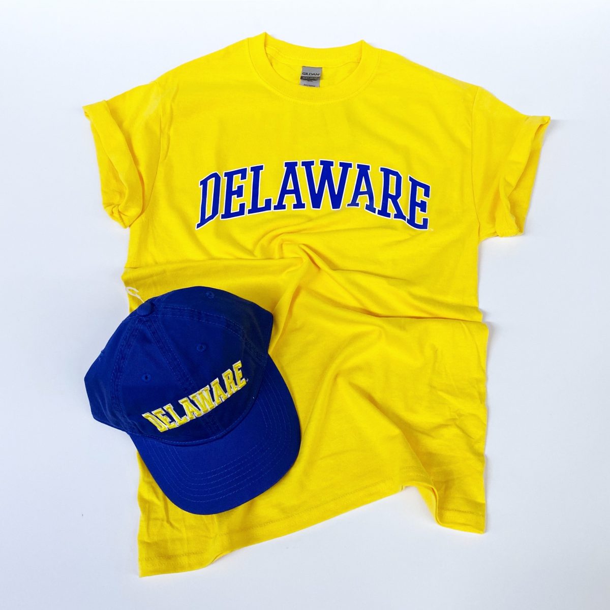 University of Delaware Arched Delaware T-shirt – Yellow – National 5 and 10