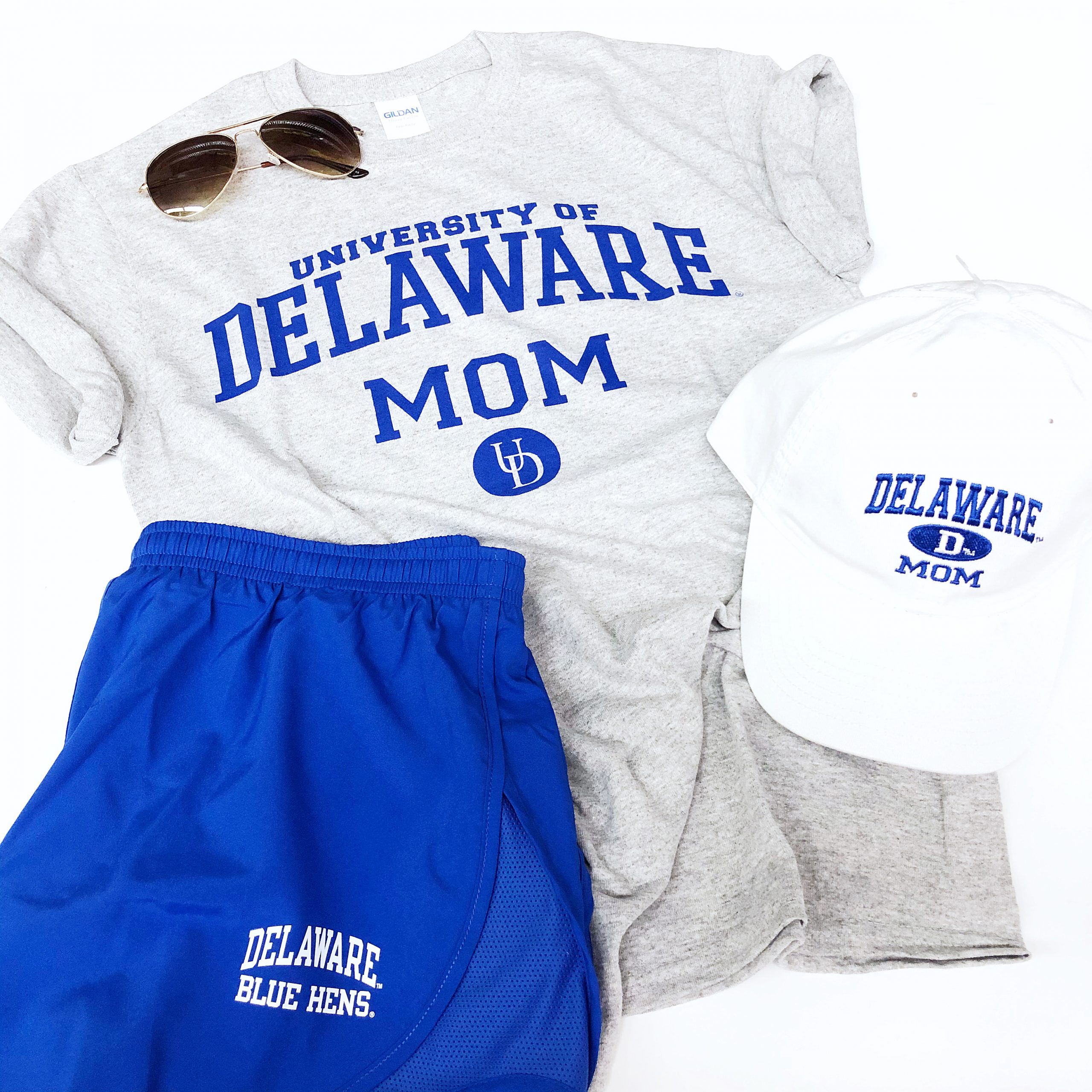 University of Delaware Mom T-shirt – Oxford – National 5 and 10