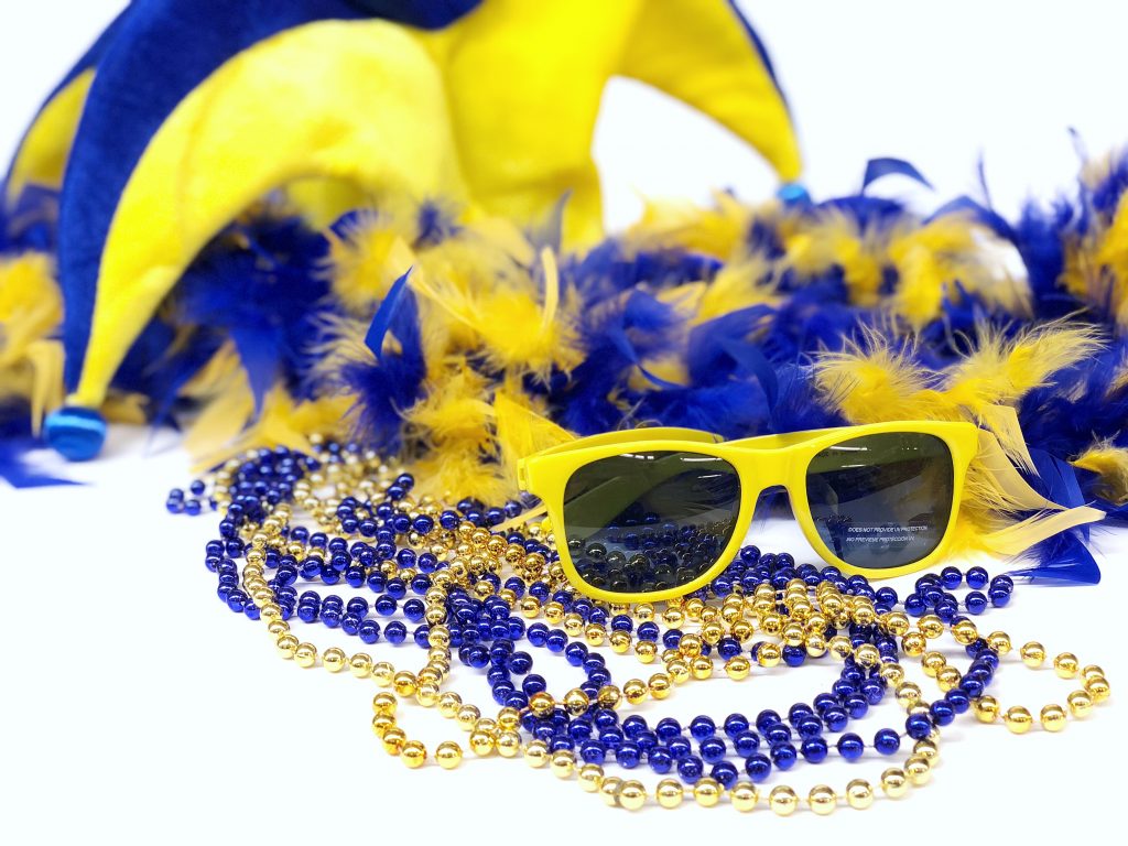 University of Delaware Blue and Yellow Photo Booth Prop Kit