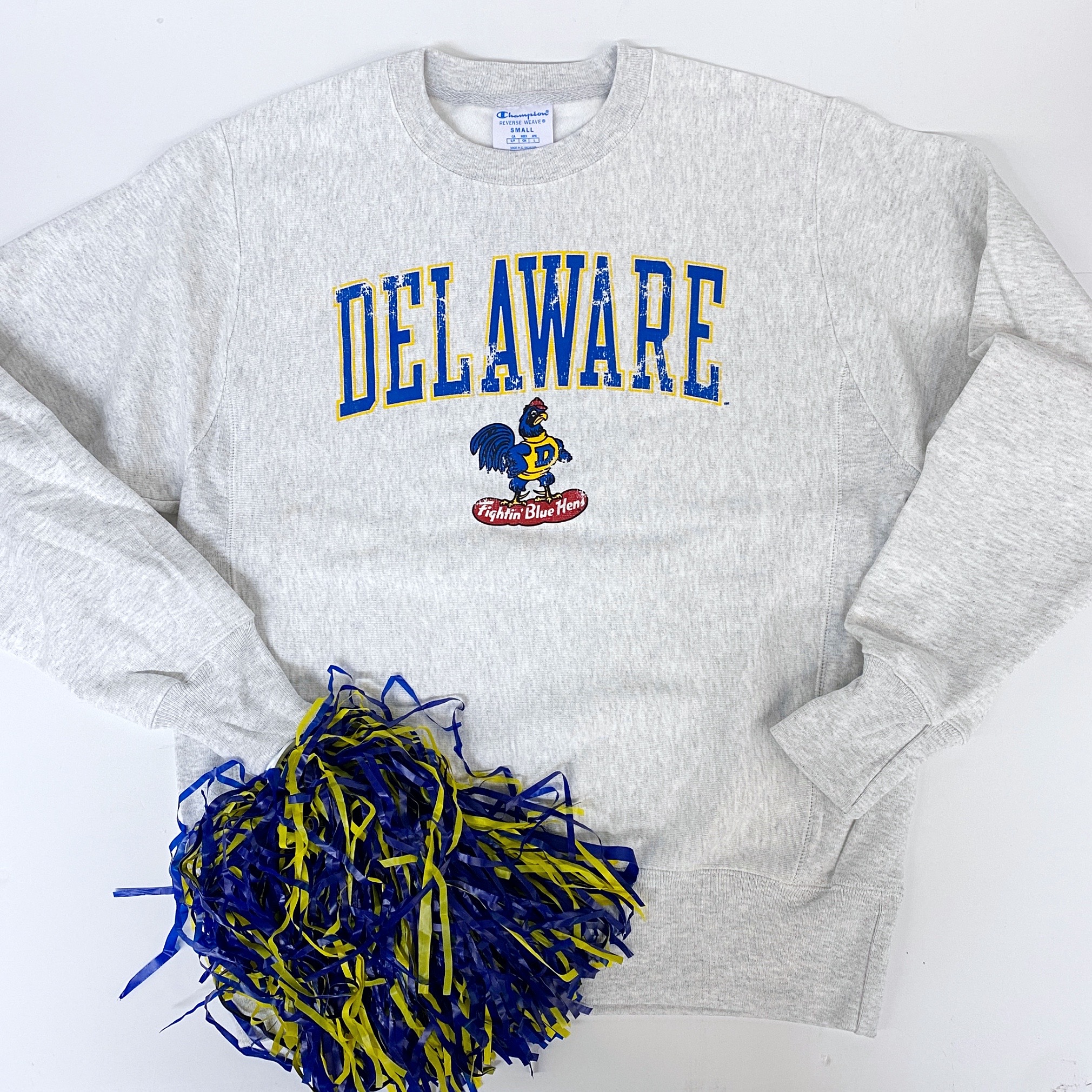 SidelinesApparelCo University of Delaware Sweatshirt Vintage, Blue Hens Football Sweatshirt Apparel Womens Oversized Throwback